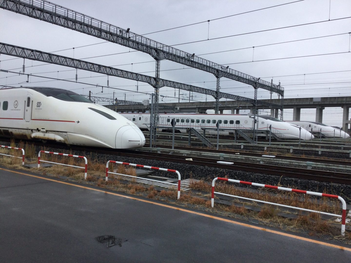 新幹線の総合車両基地前なんです